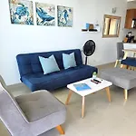 Ikigai frente al mar con piscina infinita y Gym